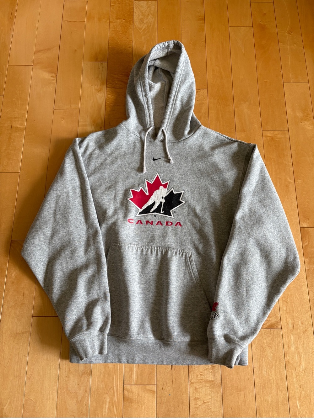 Vintage Nike team center swoosh Canada hockey hoodie